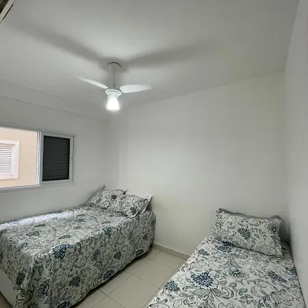 Apartamento Itaguá - Próximo de tudo que você precisa para sua estadia-3